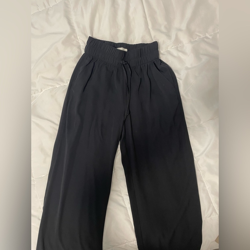 Wide leg stretchy pant